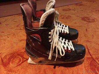 Hokejove korčule Bauer Vapor 1x,velikost 6,5 D, (spíše užší) - 3