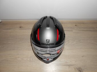 Predam krasnu novu moto prilbu znacky SHARK EVO GT SEAN MAT - 3