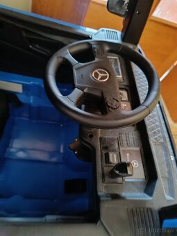 Kamión modrý s prívesom - 3