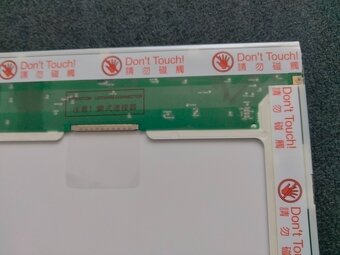 predám 14,1" displej z notebooku CCFL 30pin ,B141EW04 - 3