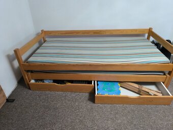 Drevená posteľ - 3