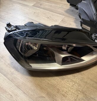 predné svetlomety na Vw Golf 7 - 3