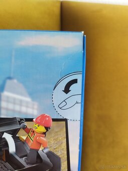 LEGO 60420 - Žlutý bagr - 3