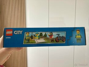 NEROZBALENÉ LEGO City 40582 Terénna sanitka 4 x 4 - 3
