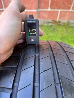 215/60 R16 - 3
