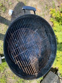 Weber gril 56cm na drevené uhlie - 3