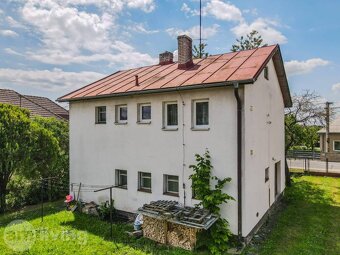 NA PREDAJ - Priestranný rodinný dom s veľkým potenciálom v - 3