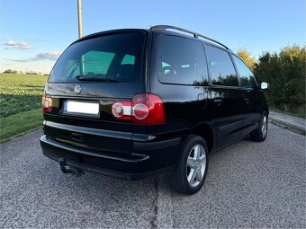 Volkswagen Sharan 1.9TDi 4motion - 3