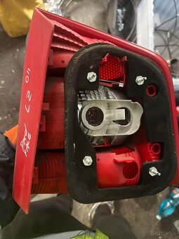 Octavia 2 svetlo - 3