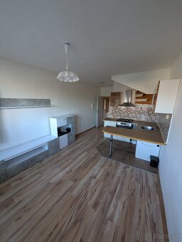 IHNEĎ VOĽNÝ - 2-izbovy byt v Centre Lučenca - Kolonáda - 3