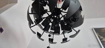 Predám dizajnovú závesnú lampu – moderný čierny matný vzhľad - 3