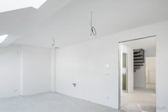 Prodej unikátního bytu 3+kk s balkonem, Praha 7, Bubeneč - 3