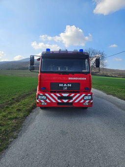 Hasičské Vozidlo MAN LE220B r.v. 2002 2350 l voda - 3
