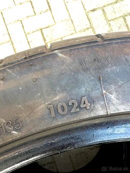 235/40 r 19 - takmer nové letné pneumatiky - 3