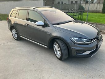 Golf Alltrack - 3