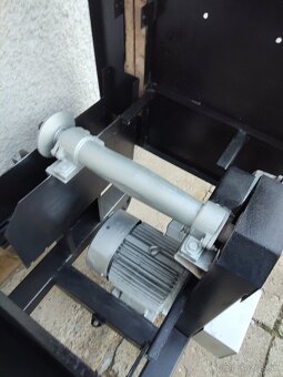Cirkulár 4kW 380V + píla grátis - 3
