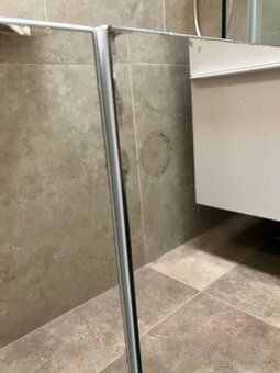 Zrkadlová skrinka do kúpeľne - 3