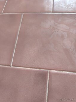 Predám starozitné stolicky a konf. stolík - 3