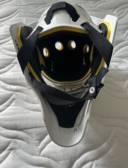 Brankarska maska CCM Axis - 3