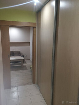Na predaj zrekonštruovaný (1i) 1 izbový byt Senica. - 3