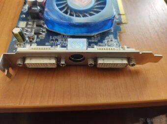 -28-  Grafická karta Sapphire HD3650 ATI Radeon - 3
