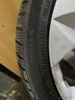 Bmw 255/35 r19 - 3