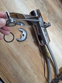 Bateria Kludi so senzorom - 3