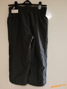 Nike krátke nohavice veľkosť S - 3