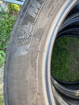 Predám letné 235/50 R19 - 3