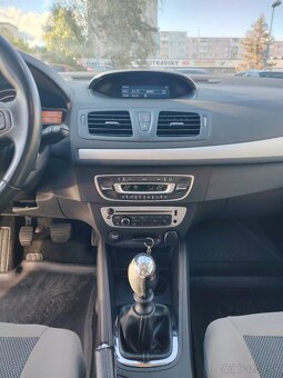 Renault Megane 1.6 benzín - 3