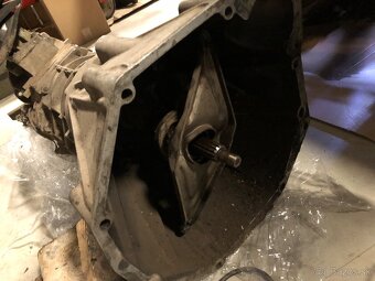Predam manualnu prevodovku AX5 z jeep cherokee XJ 2.1 TD - 3