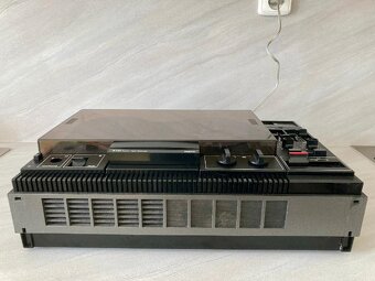 Tesla B 730 stereo - 3