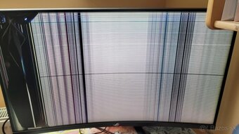 Predám herný monitor ASUS rog strix XG32VQ 144HZ - 3