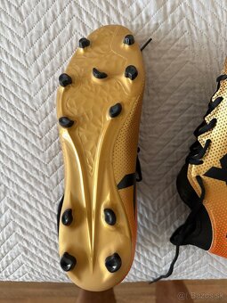 Predám úplne nové kopačky adidas veľkosť UK 11 - 3