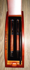Luxusné kovové guľôčkové pero a roller v drevenej krabičke - 3