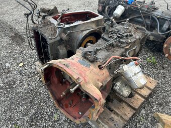 Predám rozpredám zadnú časť traktora zetor crystal - 3