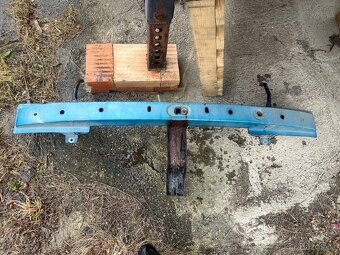 Přední část Renault Trafic - 3