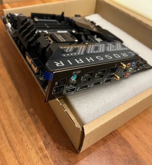 Asus ROG CROSSHAIR X670E GENE - 3