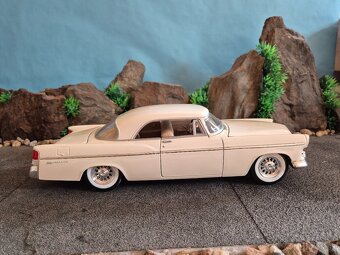 Prodám model 1:18 Chrysler 300B 1955 - 3