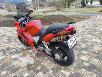 Honda VFR 800 - 3
