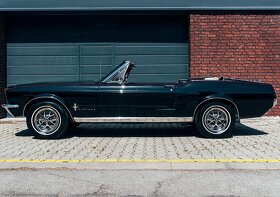 Mustang kabriolet (1967) – Prenajali si ho aj Geissenovci - 3