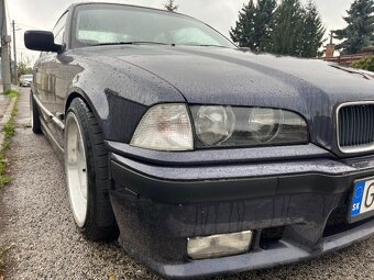 BMW E36 318is Coupe - 3