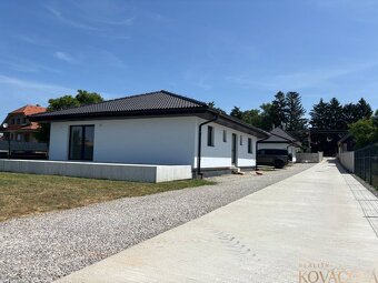 Na predaj novostavba – moderný bungalov v obci Podlužany - 3
