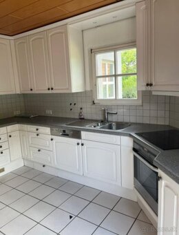 Venkovská bílá kuchyně se spotřebiči, 5012 - 3