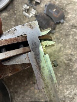 Brzdy golf 5 bosch - 3