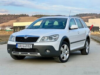 Škoda Octavia Combi Scout 2.0 TDI 4x4 Xenon Alcantara - 3
