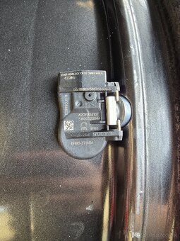 Mazda original R17 7J 5x114,3 ET45 67,1mm - 3
