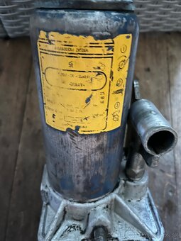 Hydraulický zdvihák - 3