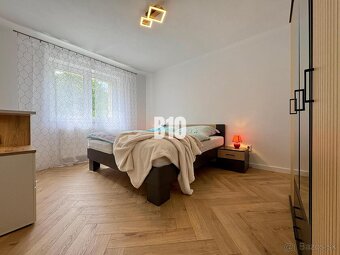 Blízko centra - čerstvo dokončený a zariadený 2i byt - balkó - 3