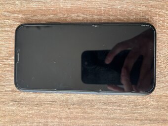 iPhone xr - 3